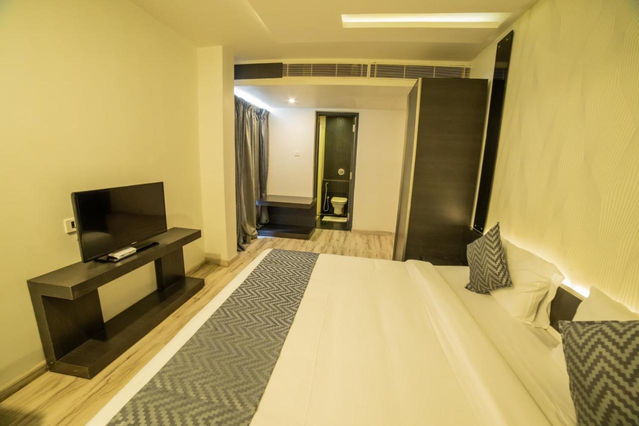 Hotel Poppys Tower Coimbatore Esterno foto
