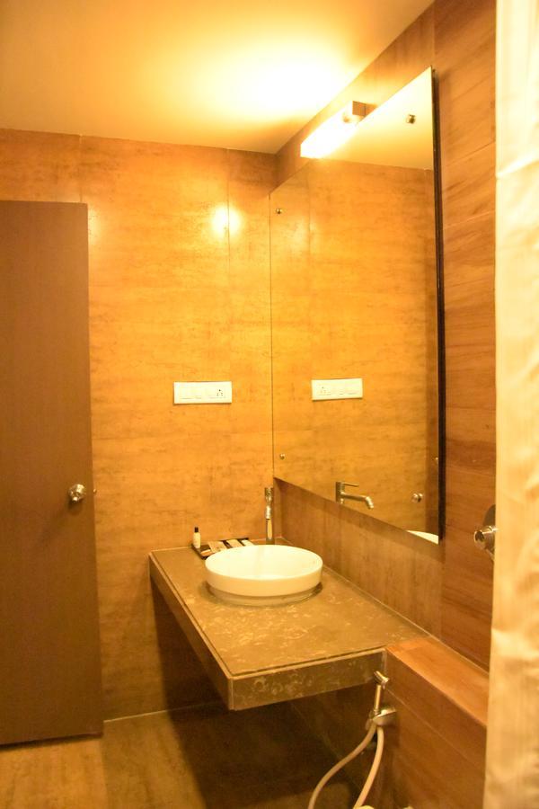 Hotel Poppys Tower Coimbatore Esterno foto